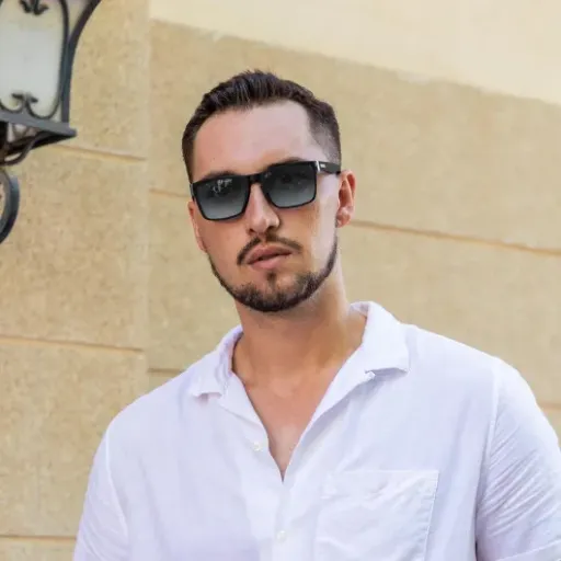 Test Lunettes de Soleil Homme Polarisées : confort et protection à petit prix