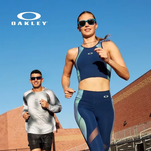 Oakley Shaun White Signature Series Holbrook Lunettes de Soleil Matte Black/Positive Red Iridium